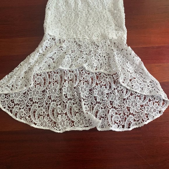 Lace Off Shoulder Sleeve Lace Mermaid Hem Dress - Picture 2 of 5
